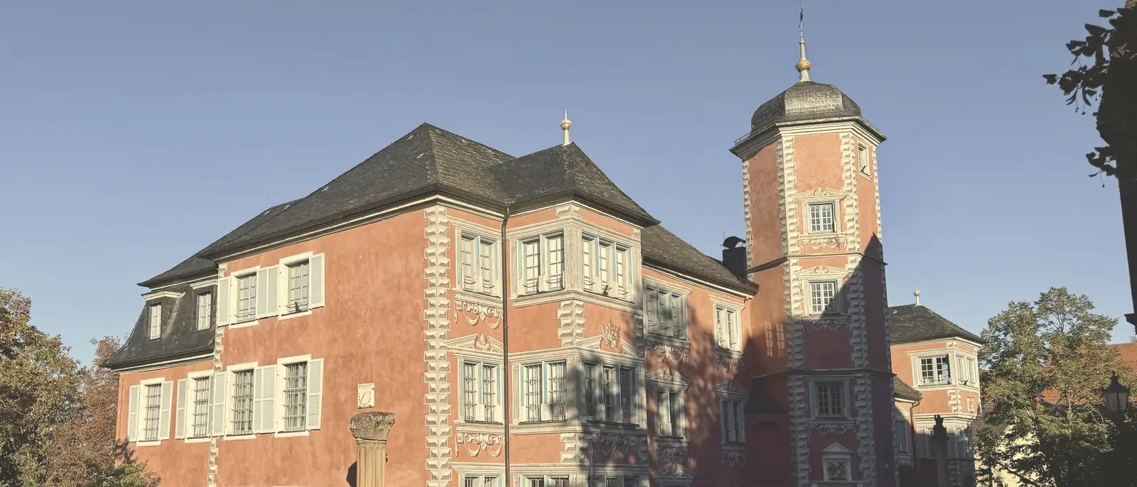 Der Bischofshof in Ladenburg mit seinem Treppenturm
